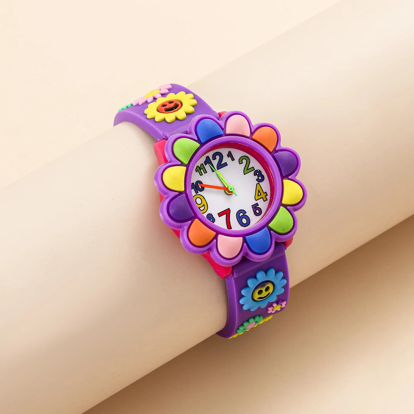 Children's Cartoon Watch Quartz Silicone Watch Elementary School Girls Boys Children's Watch 3D Silicone Strap