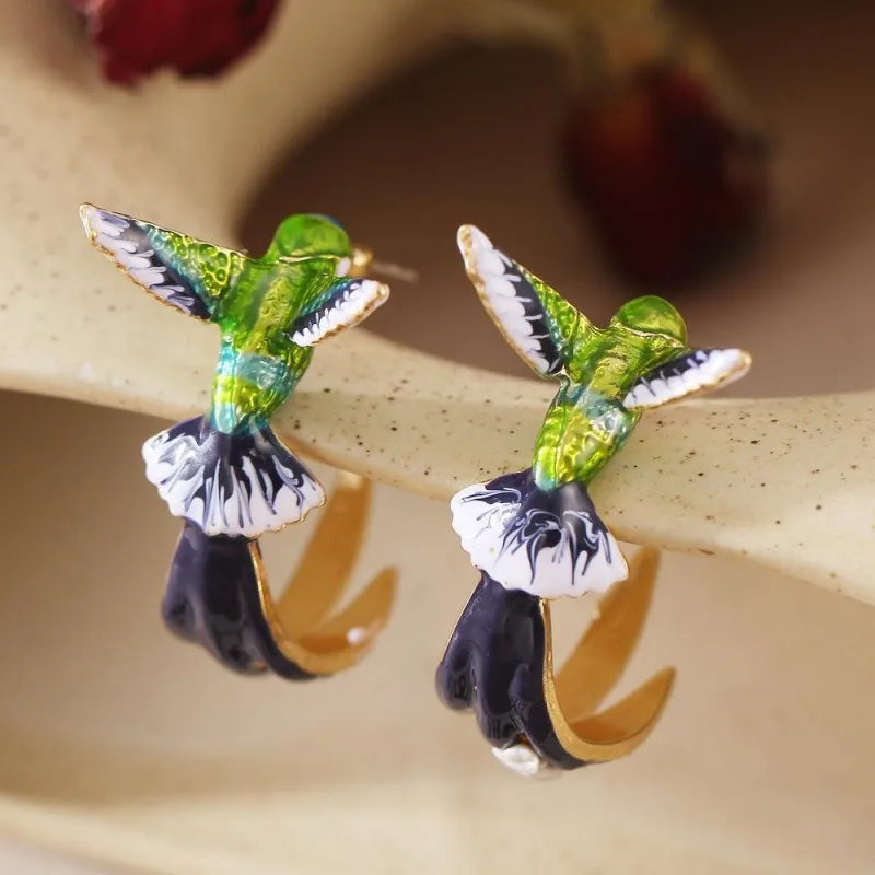 New Cute Hummingbird Dropping Oil Earrings for Women's Fashion and Minimalist Bird Earrings and Earrings