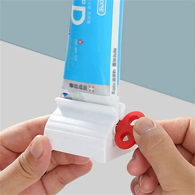 3/1Pcs Toothpaste Squeezer Cosmetics Press Rolling Squeezing Dispenser Facial Cleanser Dispenser Holder Bathroom Accessories