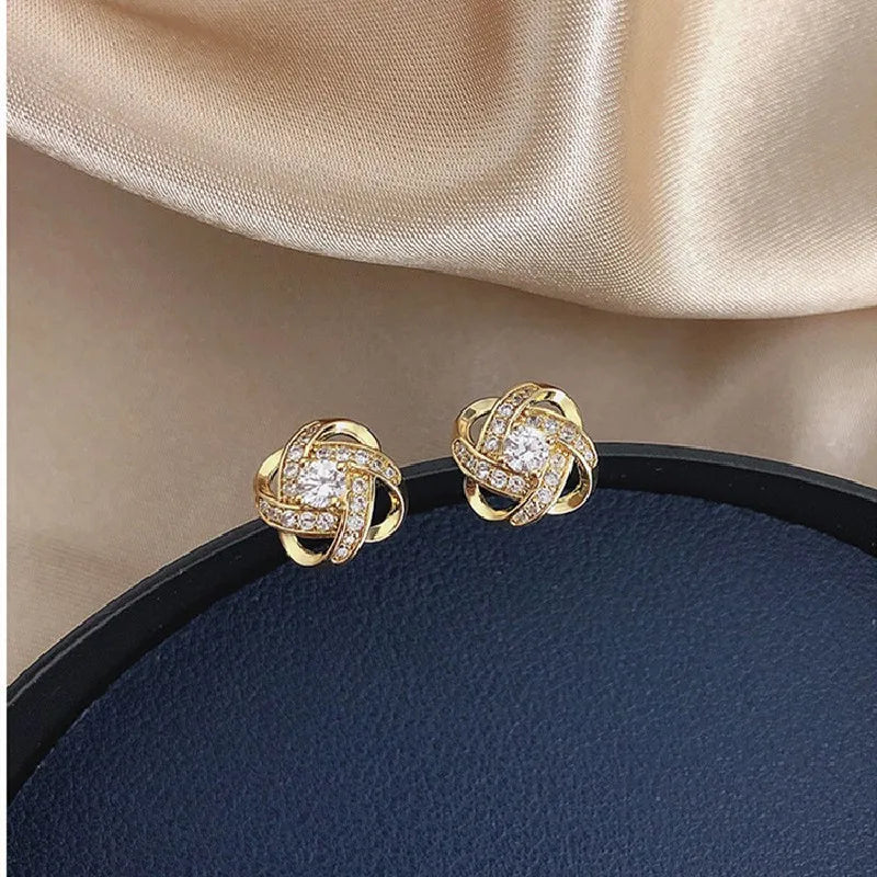 Light Luxury Zircon Stud Earrings Simple Cross Hollow Geometric Earrings Wedding Party Exquisite Ear Jewellery Women Gifts