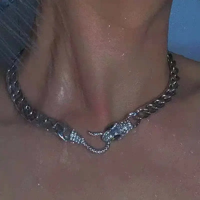 يمكن استخدام مجوهرات الثعبان الإبداعية كقلادة وسوار من HotGirl Snake Wrap للنساء كقلادة ومجوهرات الهالوين